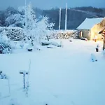 Les Lys Jolie Parentale Privative Deux Adultes Avec Sdd Pertheville-Ners