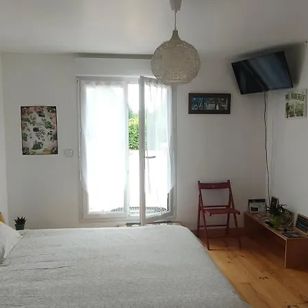 Les Lys Jolie Parentale Privative Deux Adultes Avec Sdd