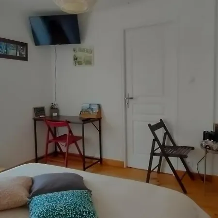 Les Lys Jolie Parentale Privative Deux Adultes Avec Sdd Pensjonat Pertheville-Ners