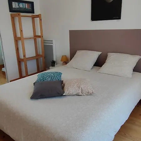 Les Lys Jolie Parentale Privative Deux Adultes Avec Sdd