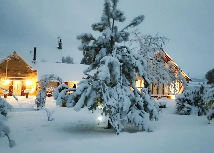 Les Lys Jolie Parentale Privative Deux Adultes Avec Sdd Maison d'hôtes Pertheville-Ners