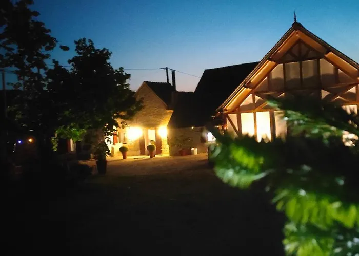 Les Lys Jolie Parentale Privative Deux Adultes Avec Sdd Maison d'hôtes