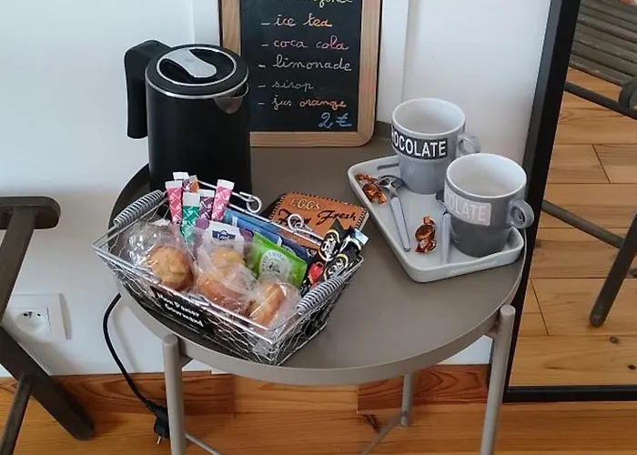 Les Lys Jolie Parentale Privative Deux Adultes Avec Sdd Maison d'hôtes 3*